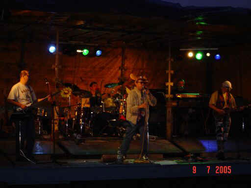 op05_27.jpg (17381 Byte)